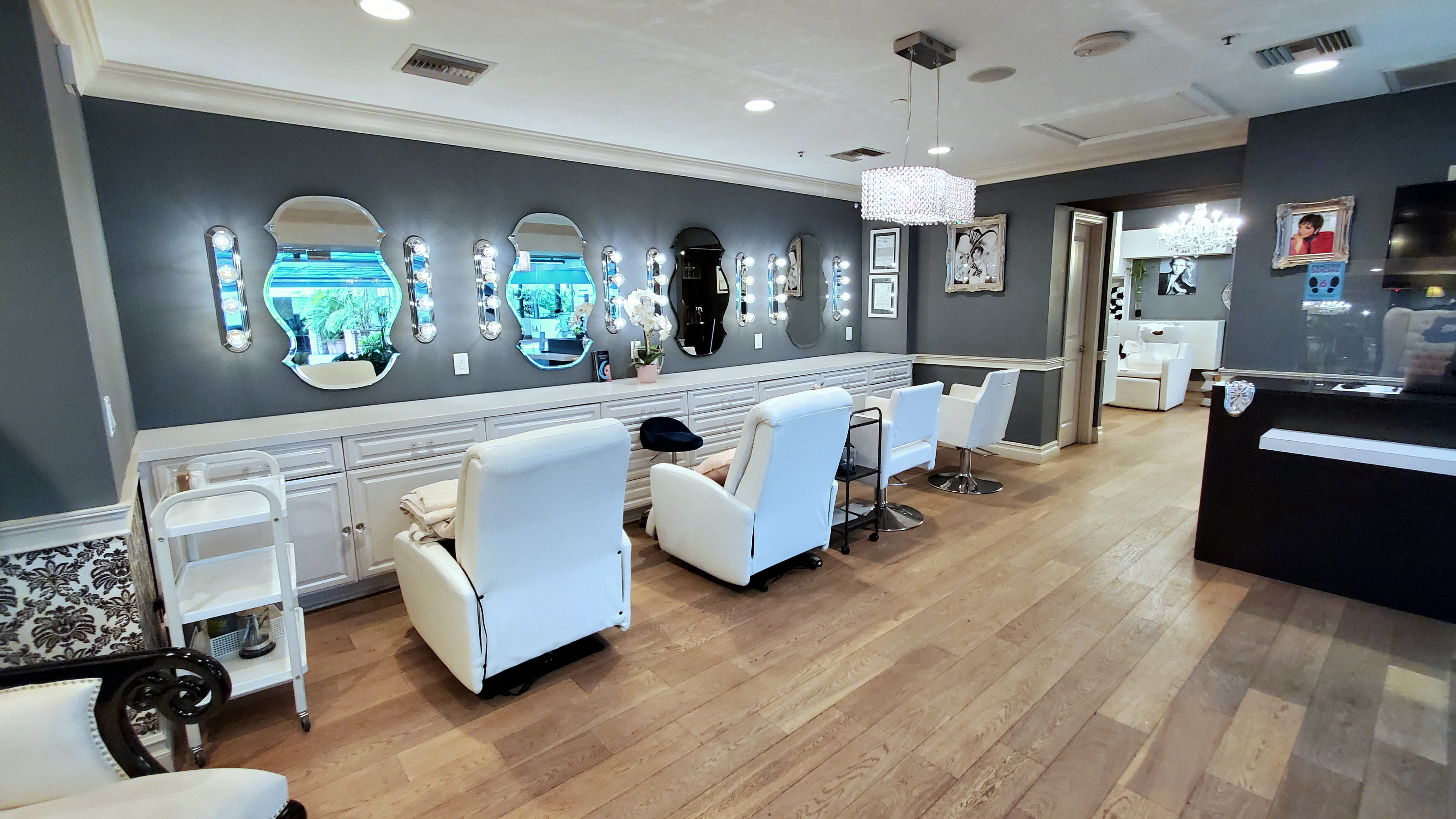 Adriano hair salon